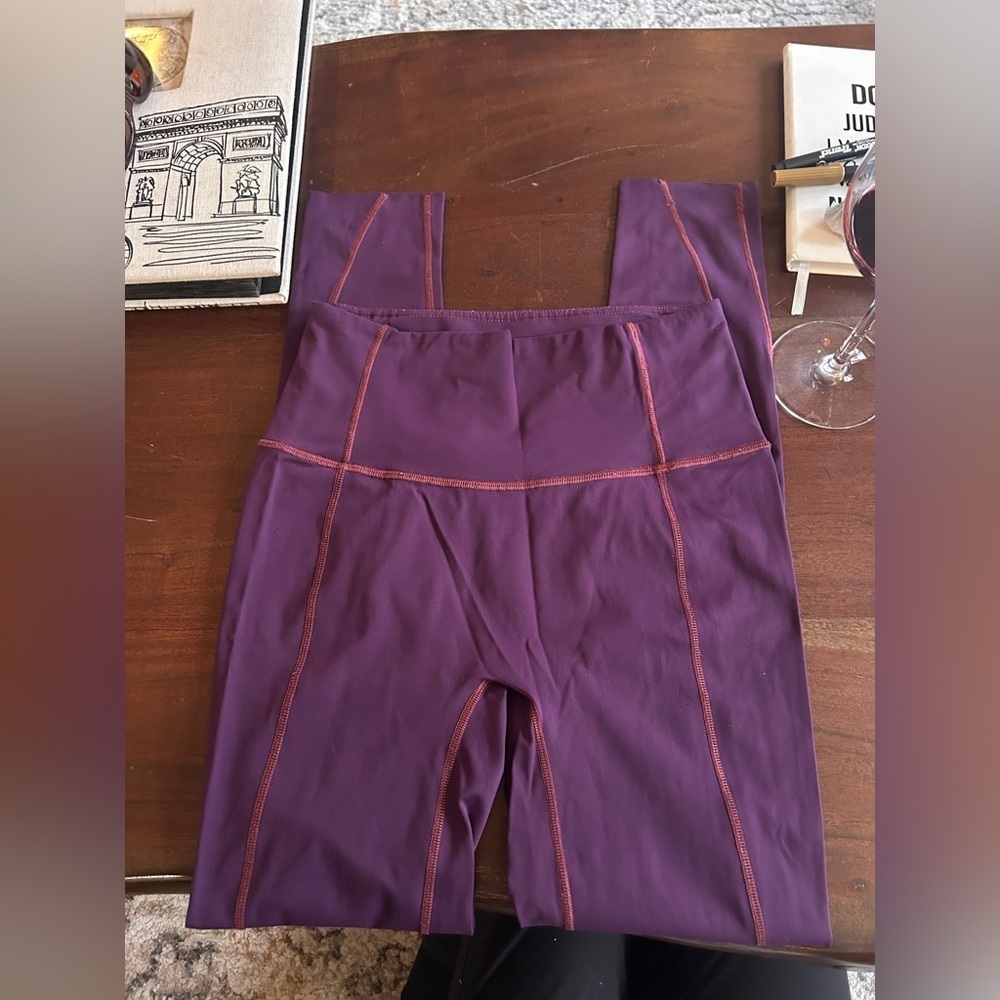 Lululemon Like Nothing HR Tights Sz 4 25” Inseam - Picture 8 of 8